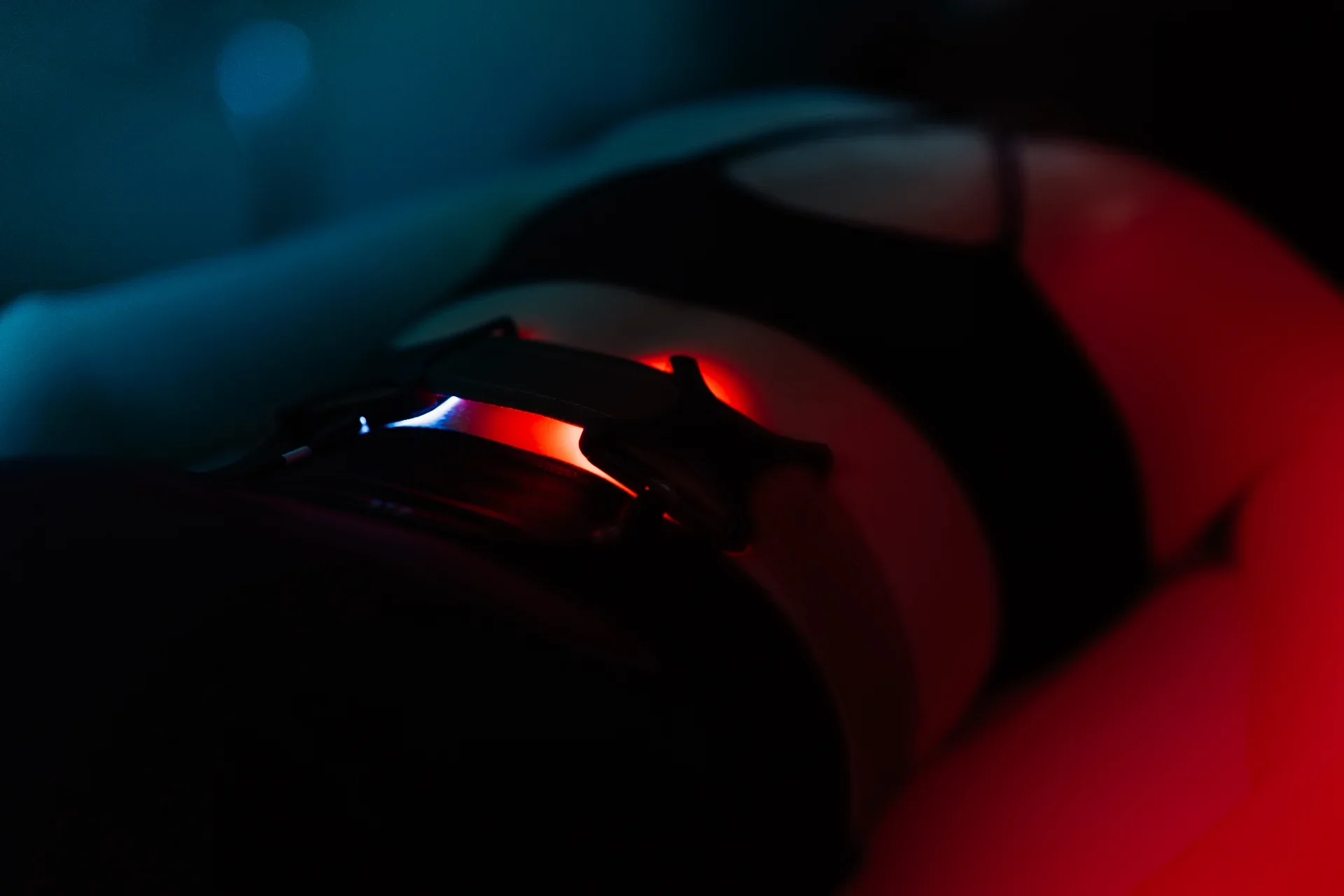 Digital health trends physical therapy: professionals exploring innovative wearable technology at a modern high-tech conference